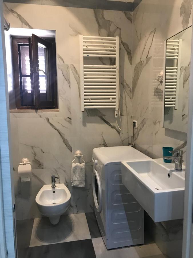 Salinis Apartments マルゲリータ・ディ・サヴォイア エクステリア 写真
